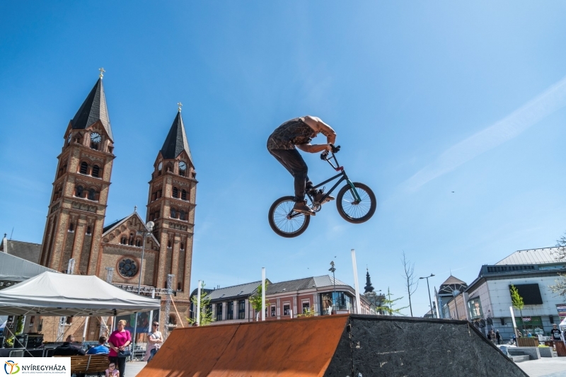 Bmx bemutató a Hello Nyíregyházán - fotó Kohut Árpád