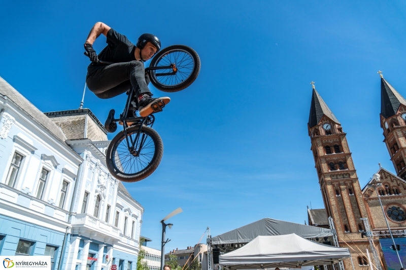 Bmx bemutató a Hello Nyíregyházán - fotó Kohut Árpád