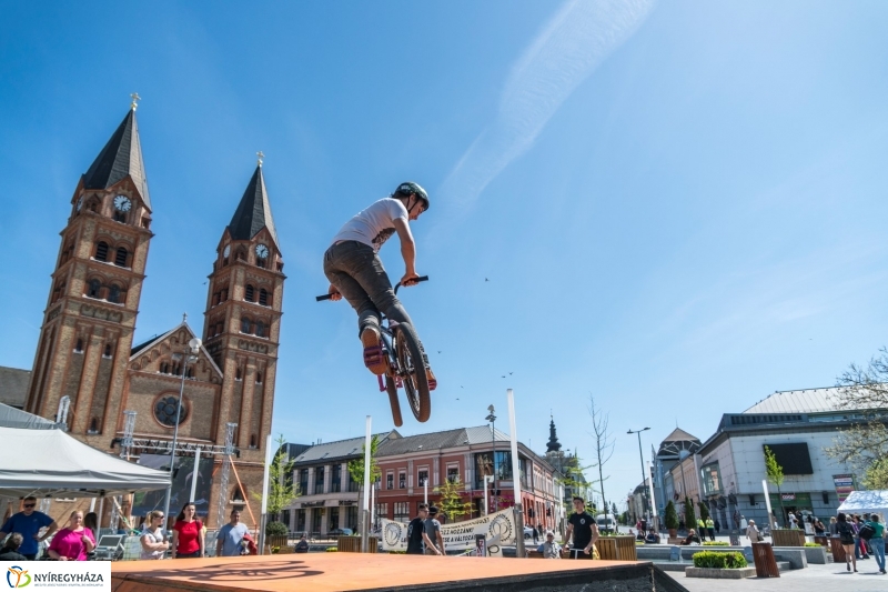 Bmx bemutató a Hello Nyíregyházán - fotó Kohut Árpád