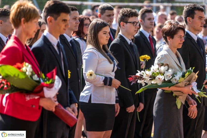 Ballagás a Vasvári Pál Gimnáziumban 1. - Fotó Kohut Árpád