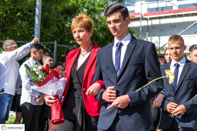 Ballagás a Vasvári Pál Gimnáziumban 1. - Fotó Kohut Árpád