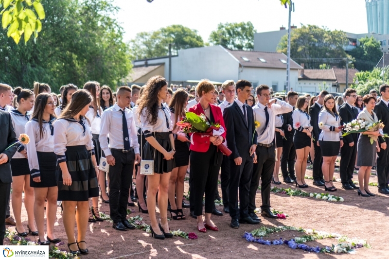 Ballagás a Vasvári Pál Gimnáziumban 1. - Fotó Kohut Árpád