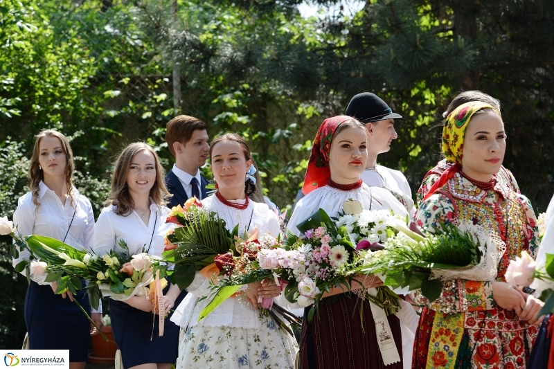 A Művészeti Szakgimnázium ballagási ünnepsége - fotó Trifonov Éva