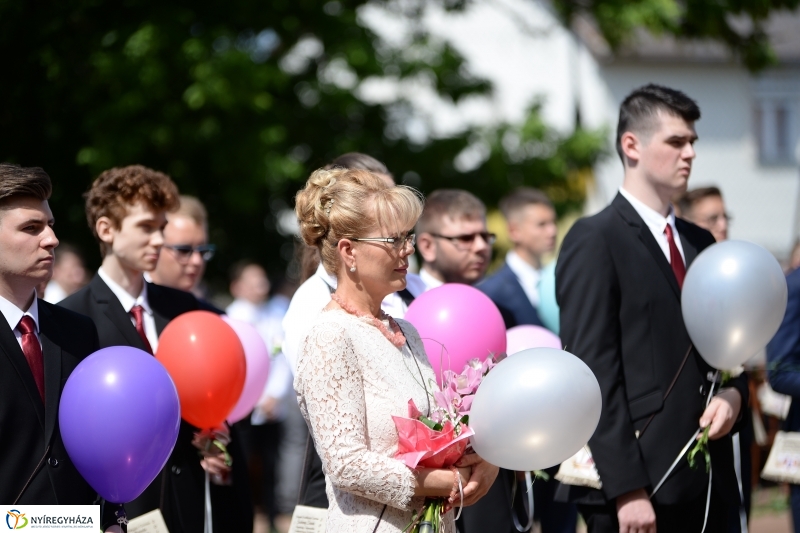 A Széchenyi Szakgimnázium végzőseinek búcsúja - fotó Trifonov Éva