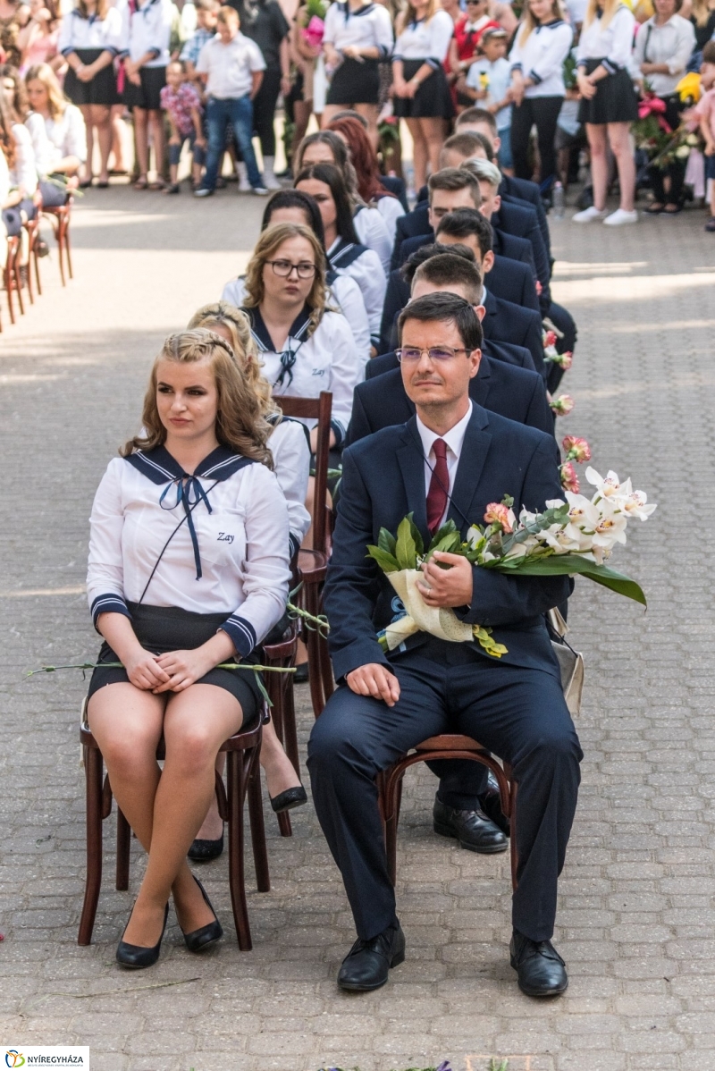 Ballagás a Zay Anna Gimnáziumban 1. - fotó: Kohut Árpád