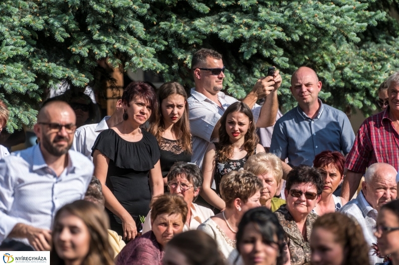 Ballagás a Zay Anna Gimnáziumban 2. - fotó: Kohut Árpád