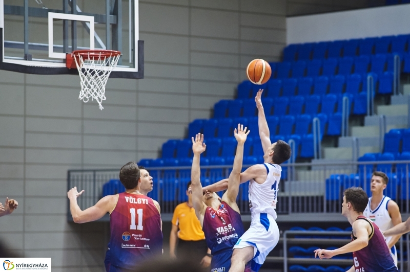 Blue Sharks-Vasas férfi kosárlabda - fotó Szarka Lajos