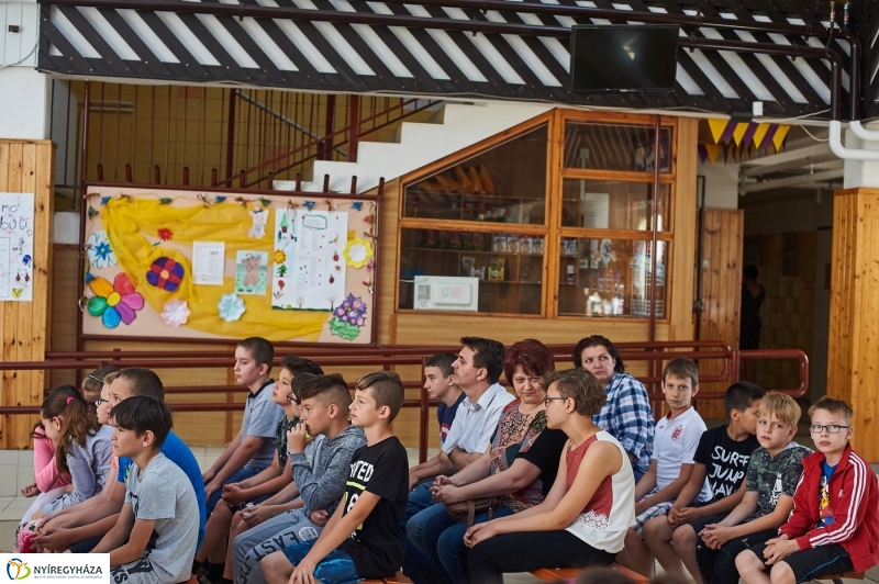 Rajz pályázat eredményhirdetése a Petőfi iskolában- fotó Szarka Lajos