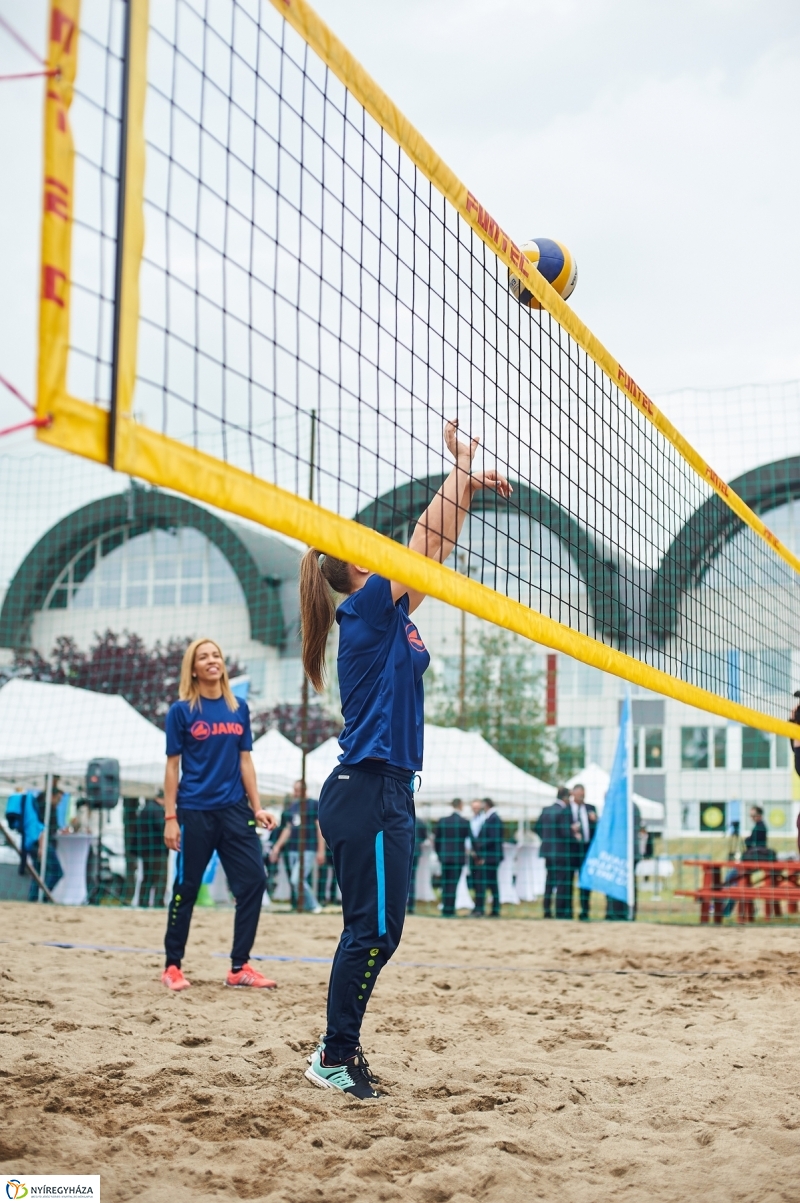 Hübner Beach Volleyball Centrum átadó - fotó Szarka Lajos