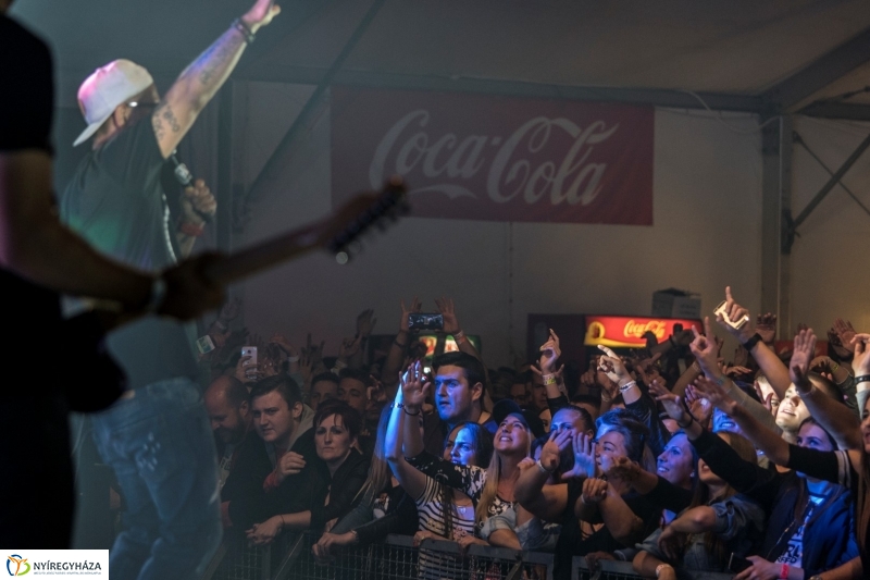 Fergeteges Majka&Curtis koncert a FŐHE színpadán - fotó Kohut Árpád