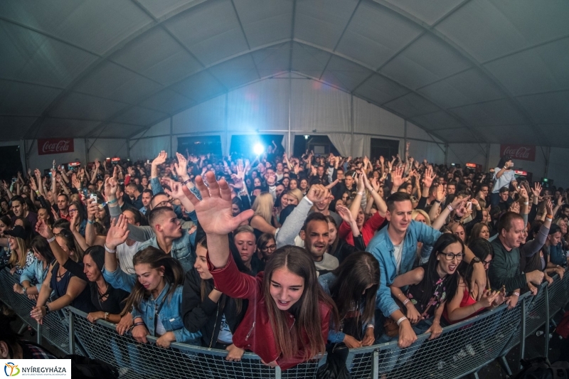 Fergeteges Majka&Curtis koncert a FŐHE színpadán - fotó Kohut Árpád