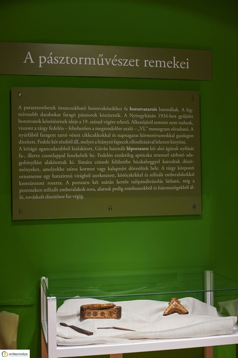 Kamarakiállítás a múzeumban - fotó Szarka Lajos