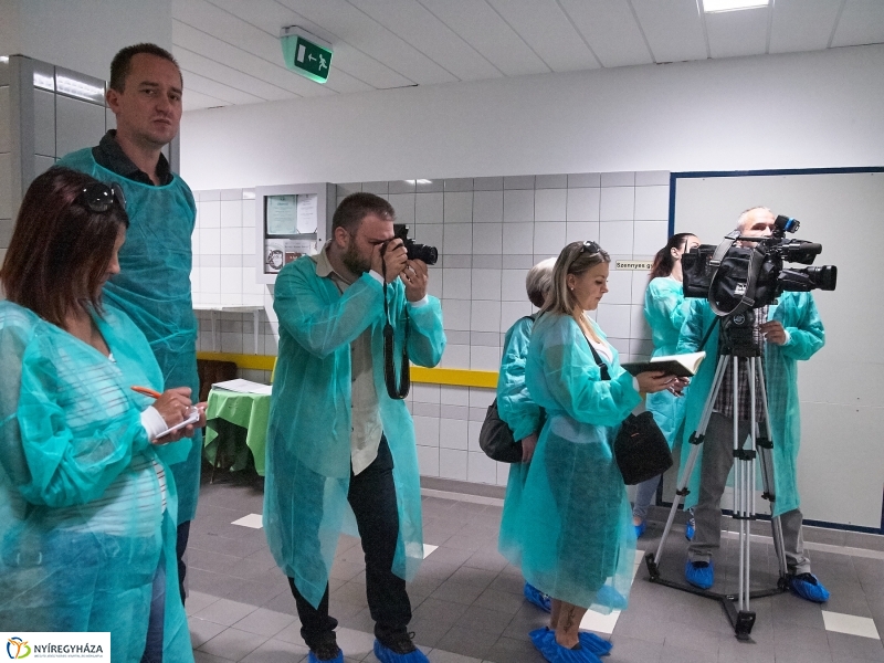 Új sterilizáló a kórházban - fotó Szarka Lajos