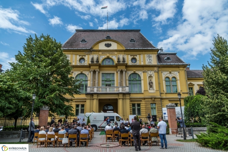 Mobil Kormányablakot adtak át