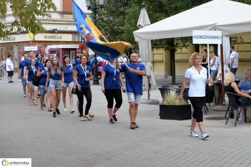 Sporttalálkozó megnyitó a Kossuth téren -fotó Trifonov Éva