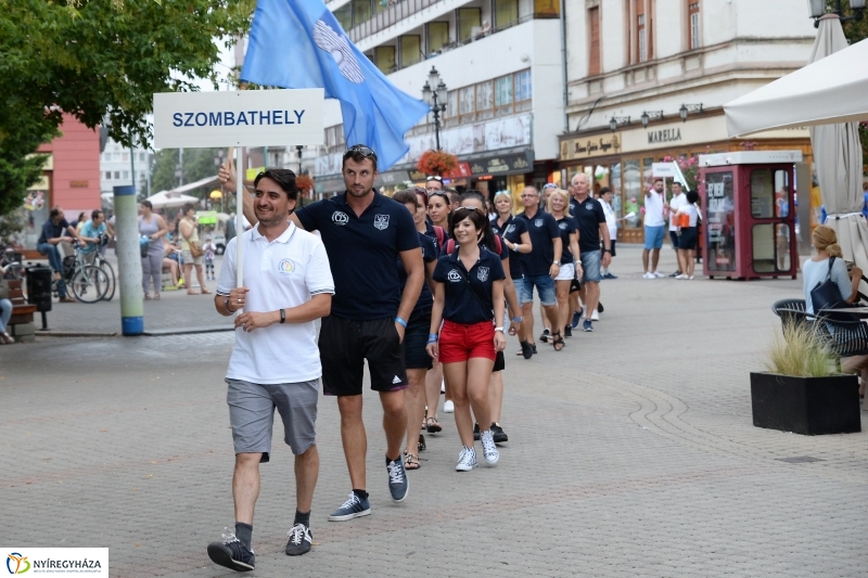 Sporttalálkozó megnyitó a Kossuth téren -fotó Trifonov Éva