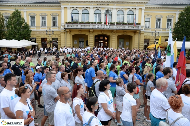 Sporttalálkozó megnyitó a Kossuth téren -fotó Trifonov Éva