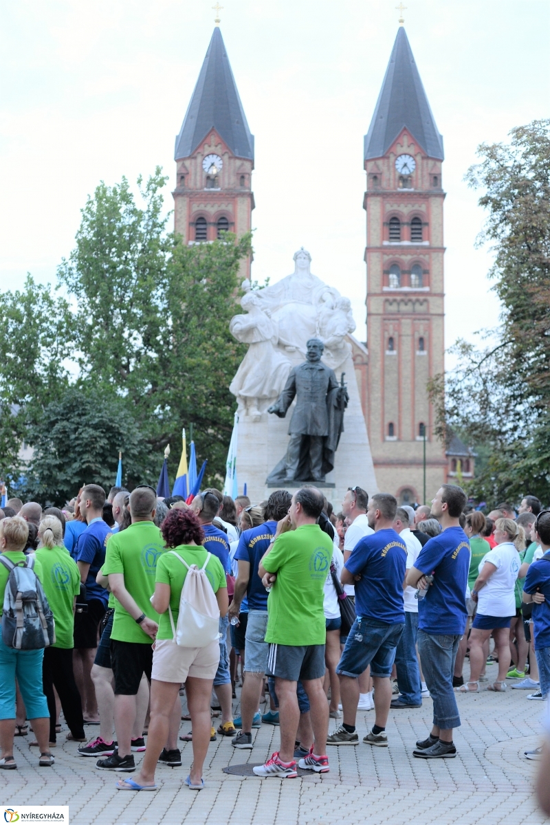 Sporttalálkozó megnyitó a Kossuth téren -fotó Trifonov Éva