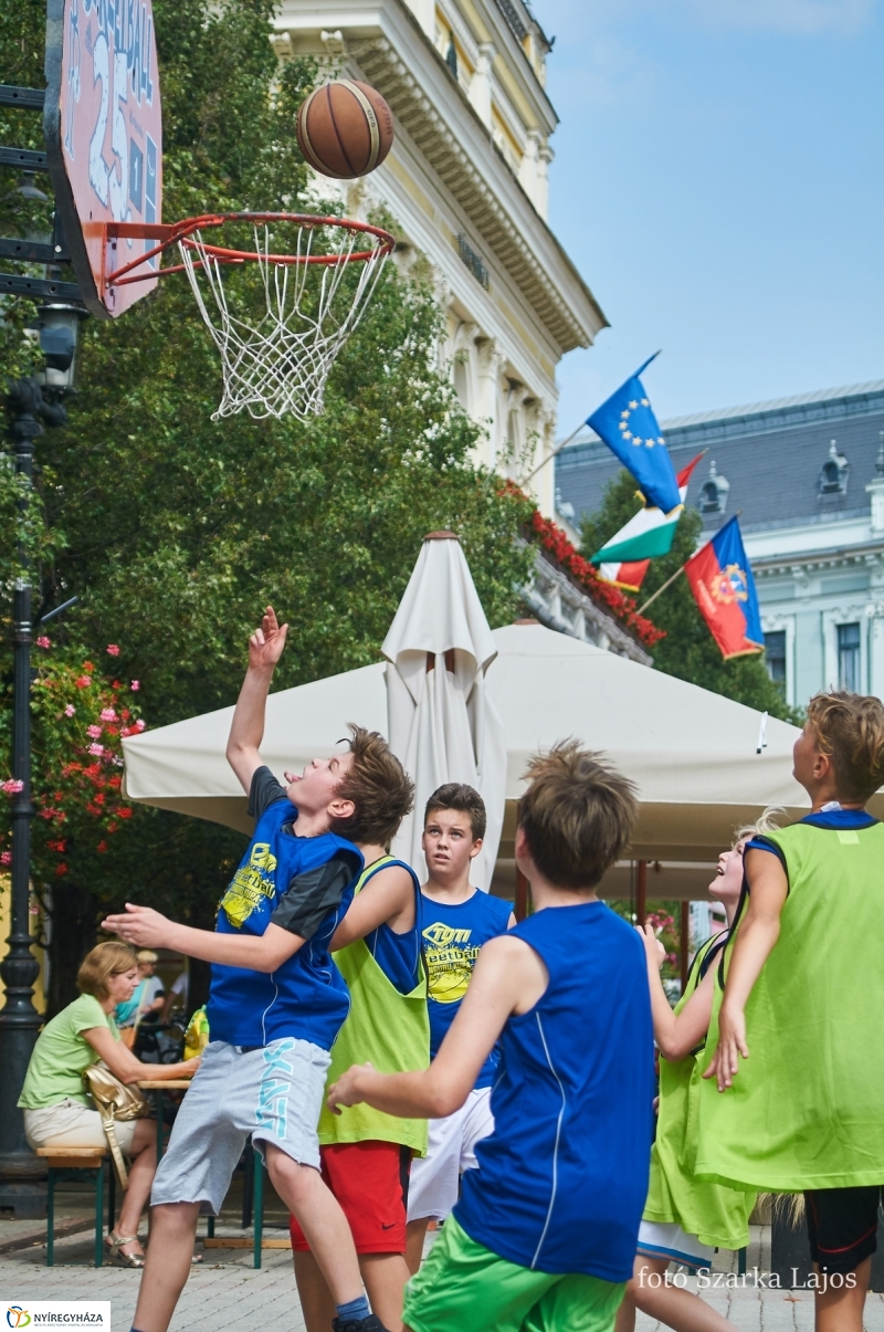 Streetball a belvárosban - fotó Szarka Lajos