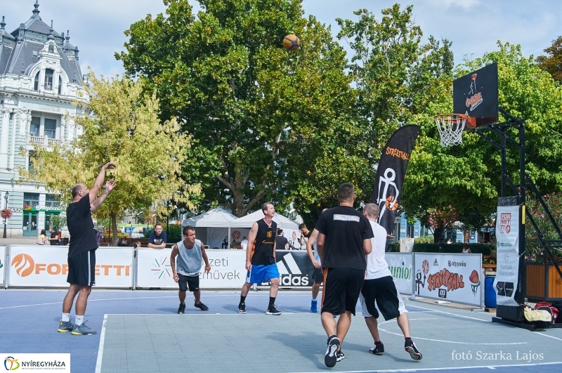 Streetball a belvárosban - fotó Szarka Lajos