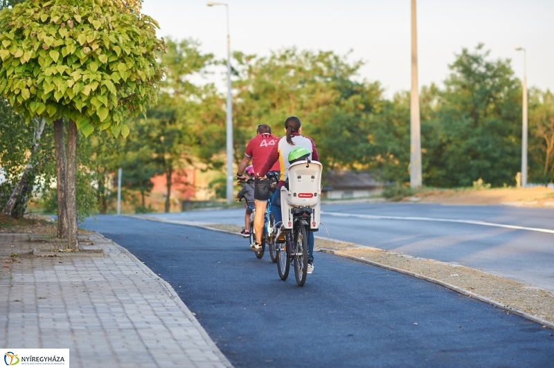 Járda és kerékpárút fejlesztés - fotó Szarka Lajos