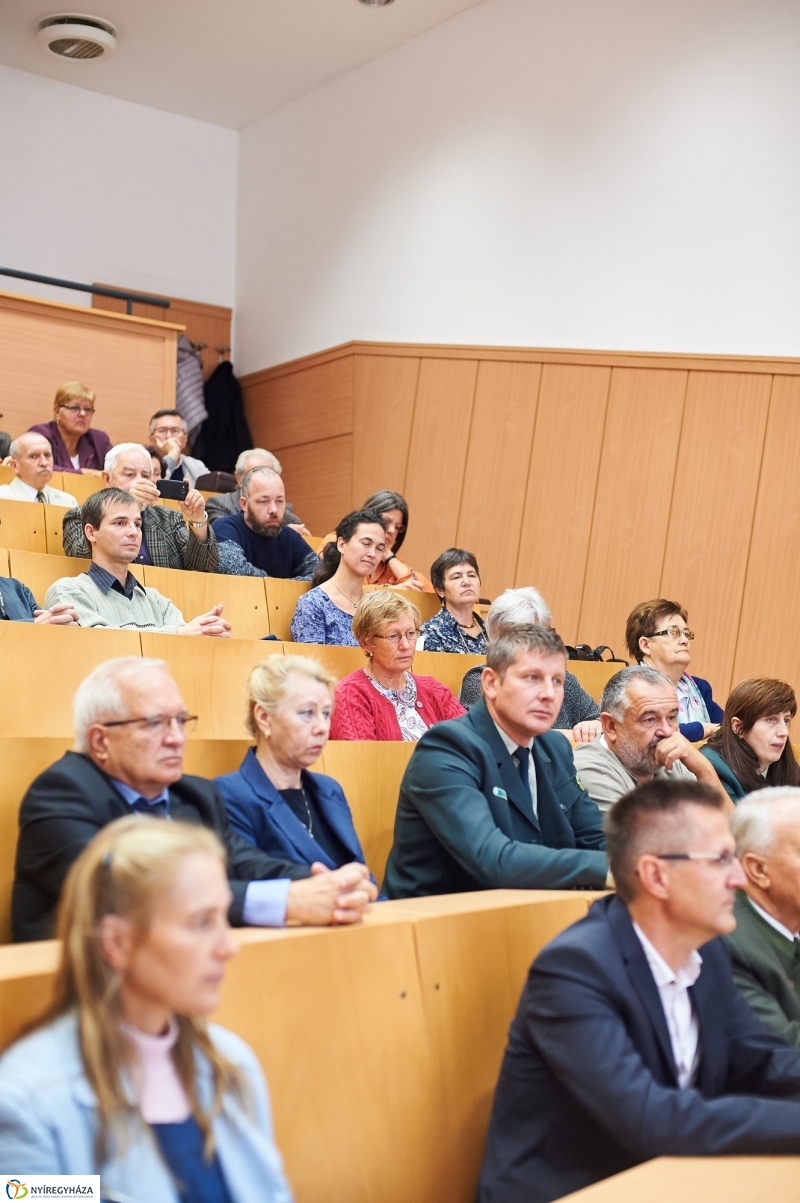 Botanikus konferencia az egyetemen - fotó Szarka Lajos