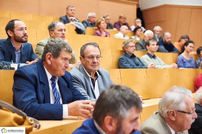 Botanikus konferencia az egyetemen - fotó Szarka Lajos