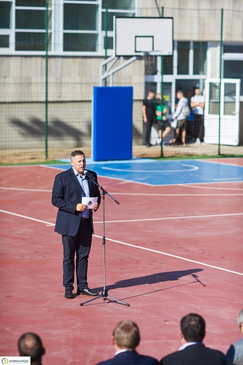 Streetball pálya világítás átadó - fotó Szarka Lajos