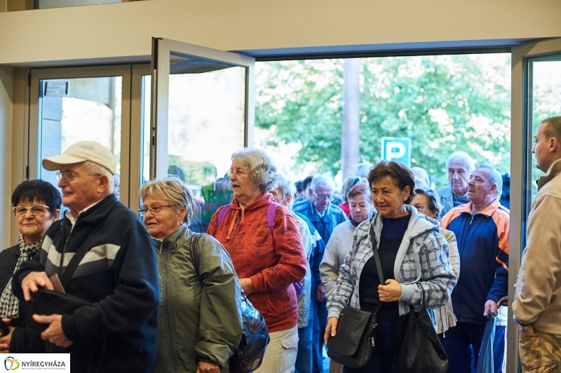 Ingyenes belépő nyugdíjasoknak - fotó Szarka Lajos