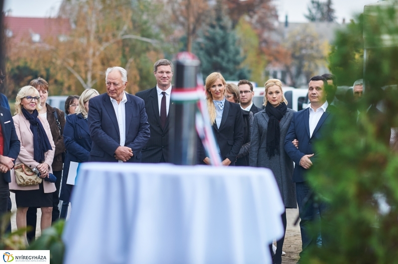 Városi uszoda alapkőletétele - fotó Szarka Lajos