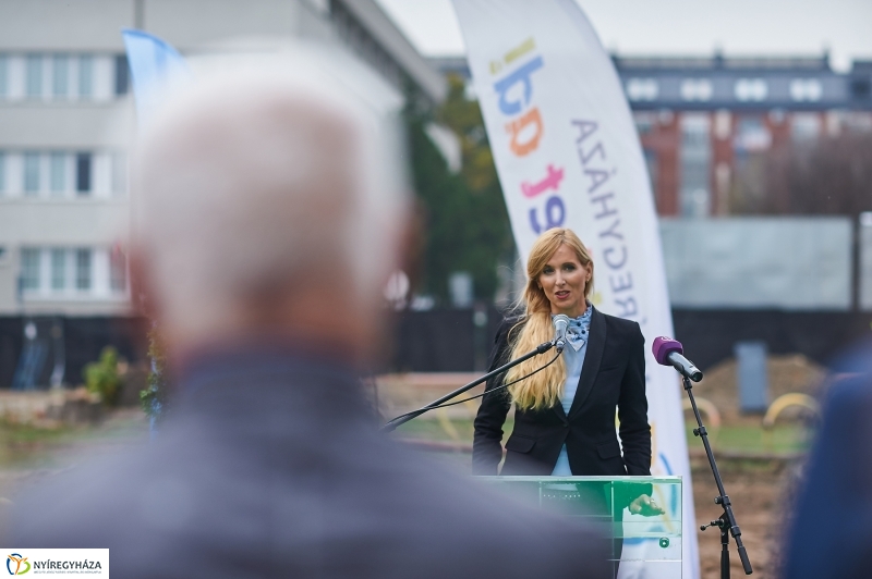 Városi uszoda alapkőletétele - fotó Szarka Lajos