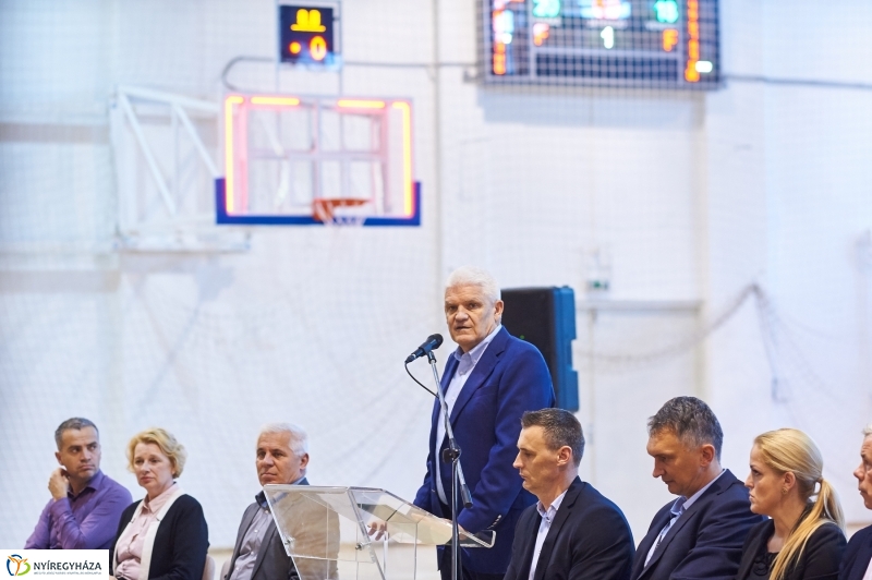 Tornaterem átadás a Zrínyiben - fotó Szarka Lajos