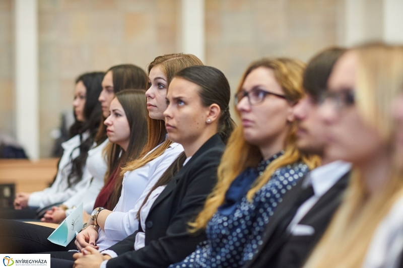 Határtalan tudomány az egyetemen - fotó Szarka Lajos