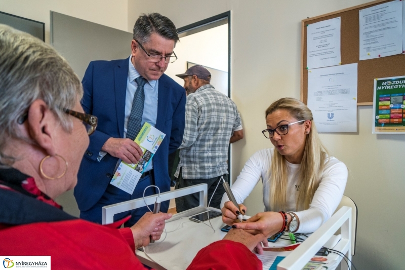 Ingyenes vizsgálatok a Városi Rendelőintézetben - fotó Kohut Árpád