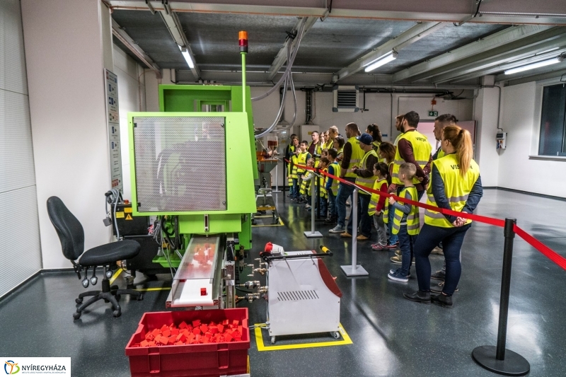 Gyárak éjszakája a Legoban - fotó Kohut Árpád