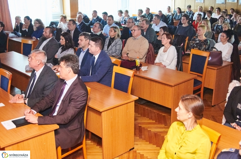 Előadás a nők elleni erőszakról