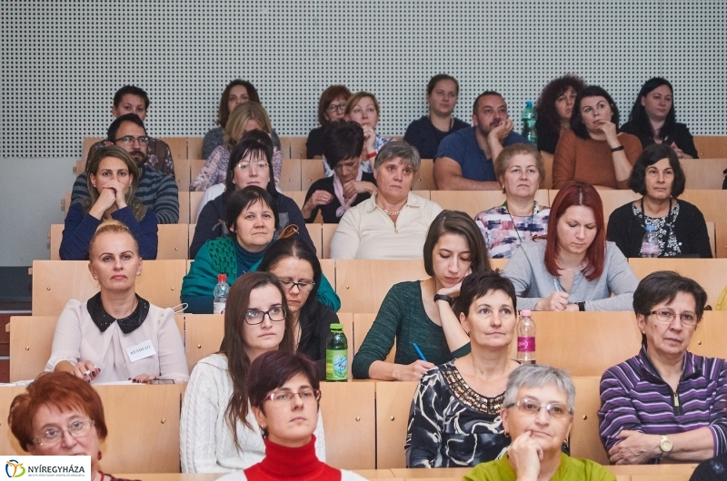 Szakmai nap a könyvtárban - fotó Szarka Lajos