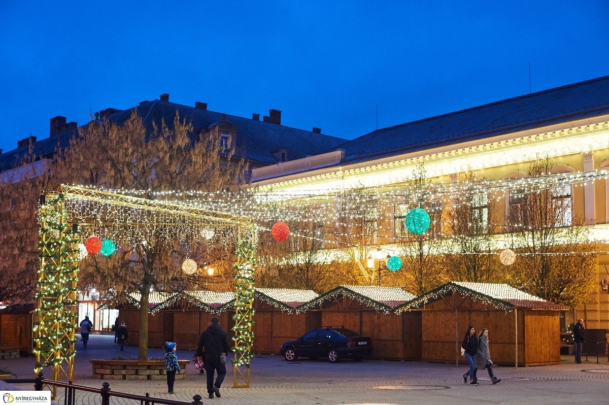 Adventi világítás tesztüzem - fotó Szarka Lajos