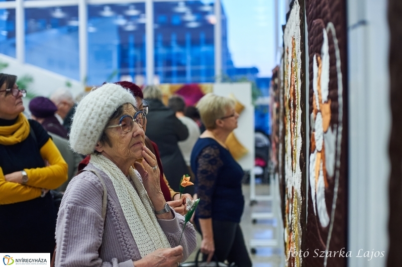 Foltvarró kiállítás a kulturális központban - fotó Szarka Lajos