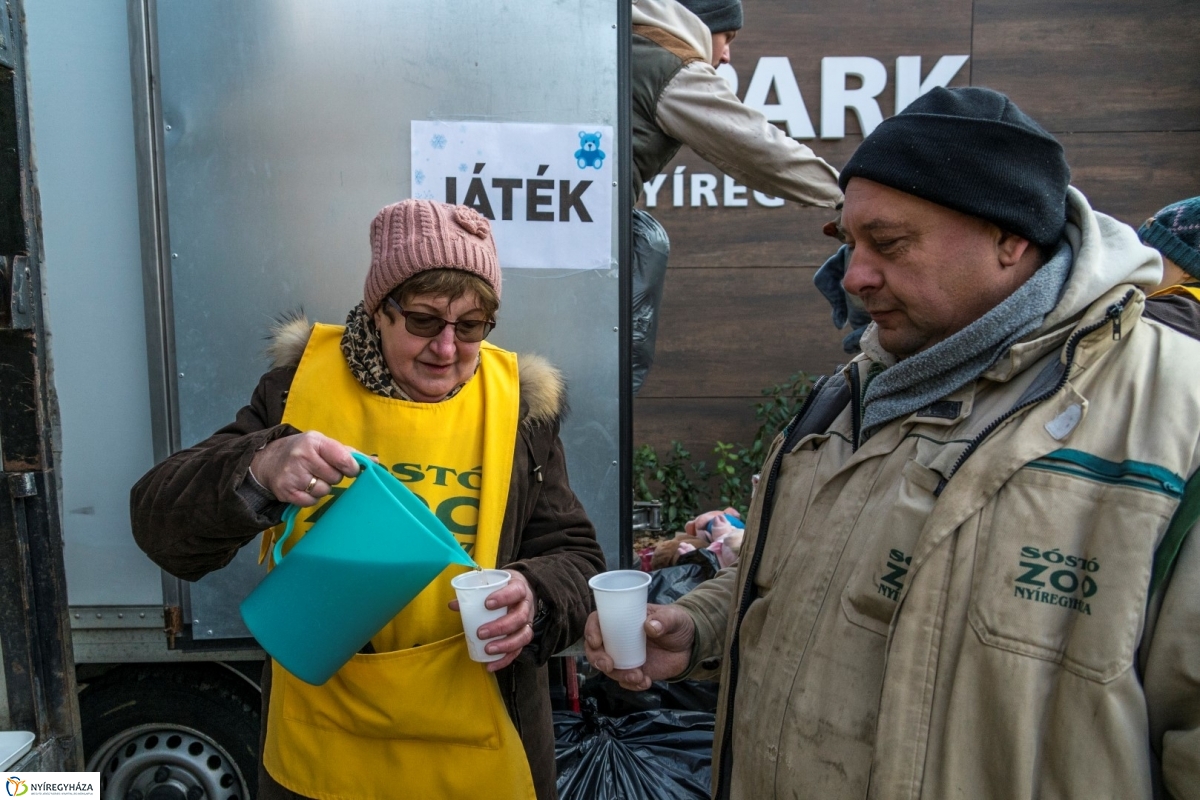 100 forintos nap a Nyíregyházi Állatparkban - fotó Kohut Árpád