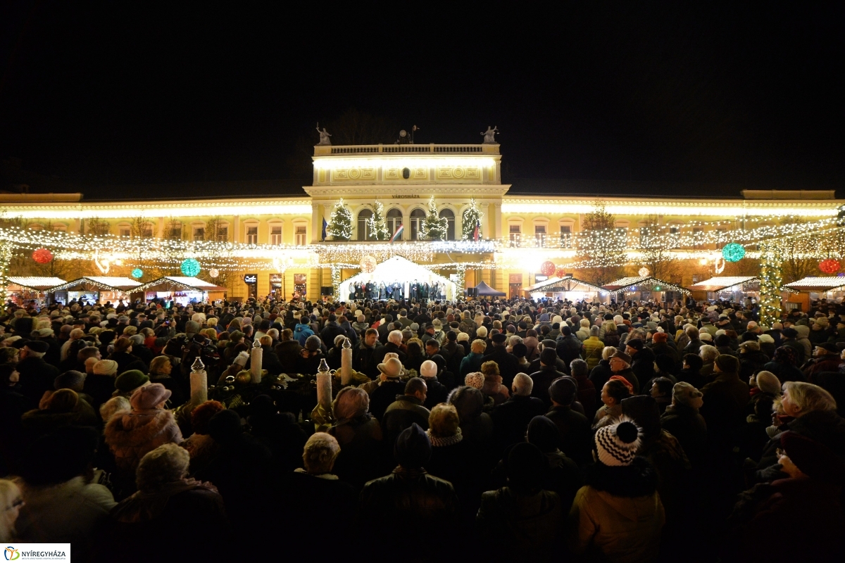 Advent első vasárnapja - fotó Trifonov Éva