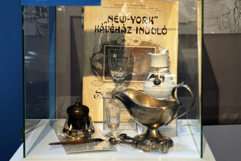 A HANDLÉTÓL A GRAND CAFÉIG kiállítás a Sóstói Múzeumfaluban
