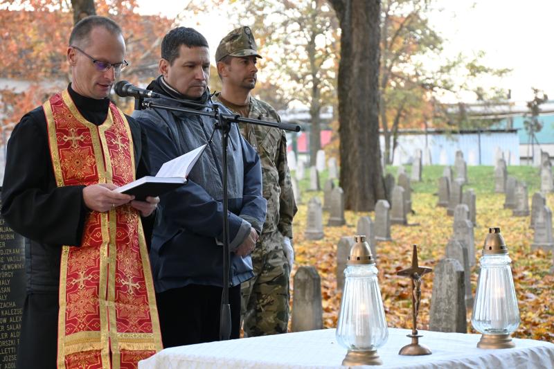 A hősökre emlékeztek a Hősök temetőjében