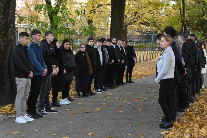 A hősökre emlékeztek a Hősök temetőjében