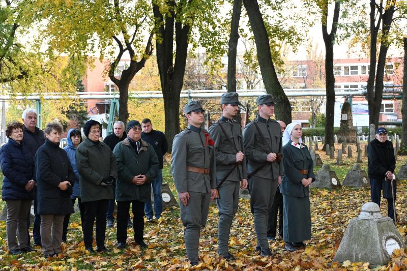 A hősökre emlékeztek a Hősök temetőjében