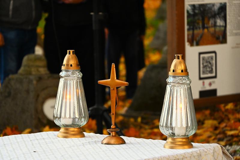 A hősökre emlékeztek a Hősök temetőjében