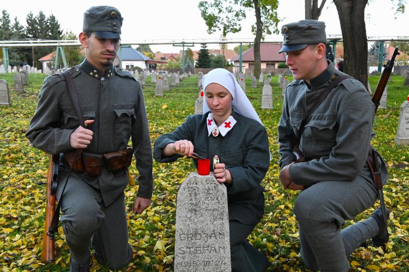 A hősökre emlékeztek a Hősök temetőjében