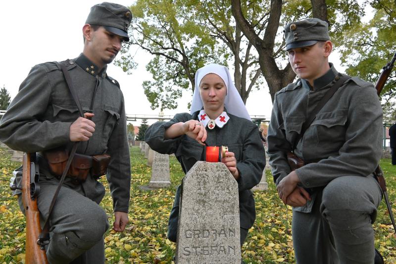 A hősökre emlékeztek a Hősök temetőjében