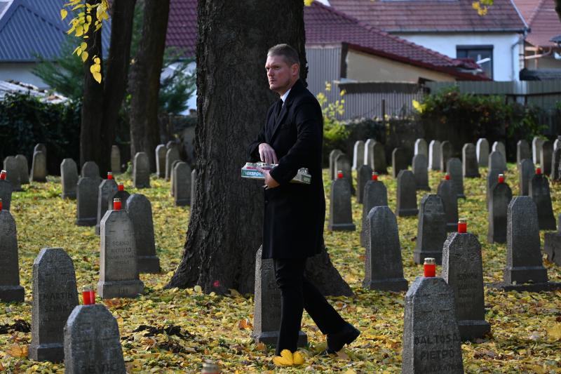 A hősökre emlékeztek a Hősök temetőjében