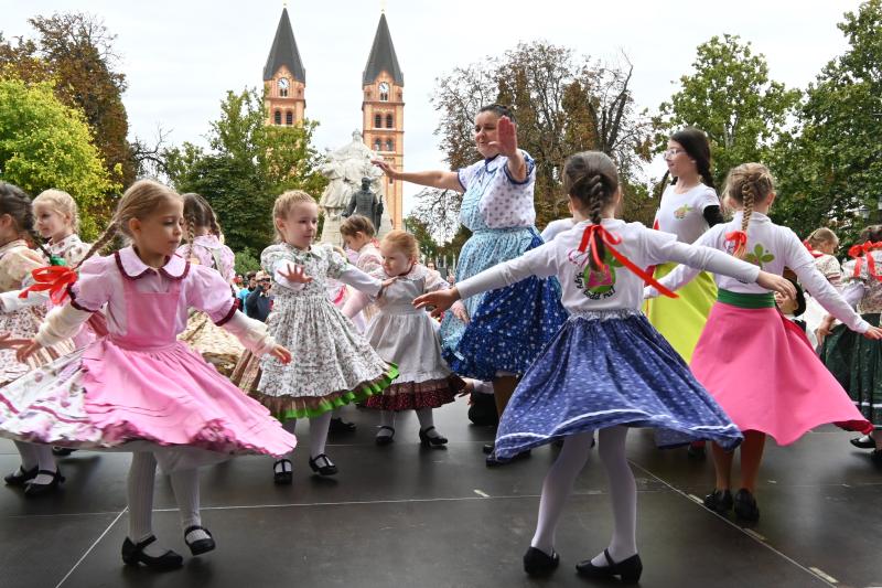 A magyar népi játék napja